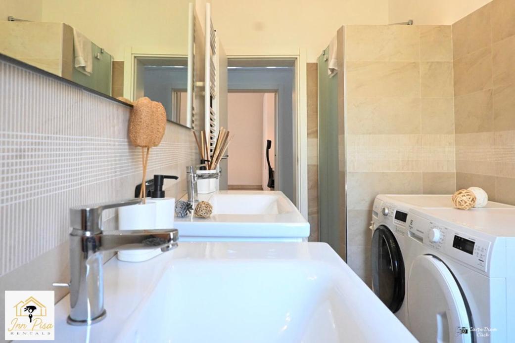 Inn Pisa Rentals 2- Starlight Central Flat Esterno foto