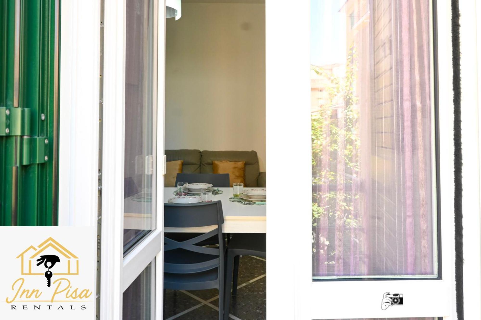 Inn Pisa Rentals 2- Starlight Central Flat Esterno foto